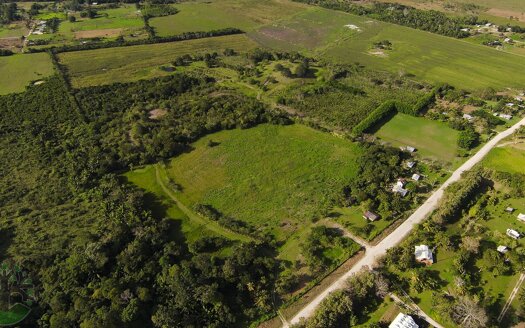 An exceptional 22-acre parcel sited just off the main road in the popular Los Tambos Village